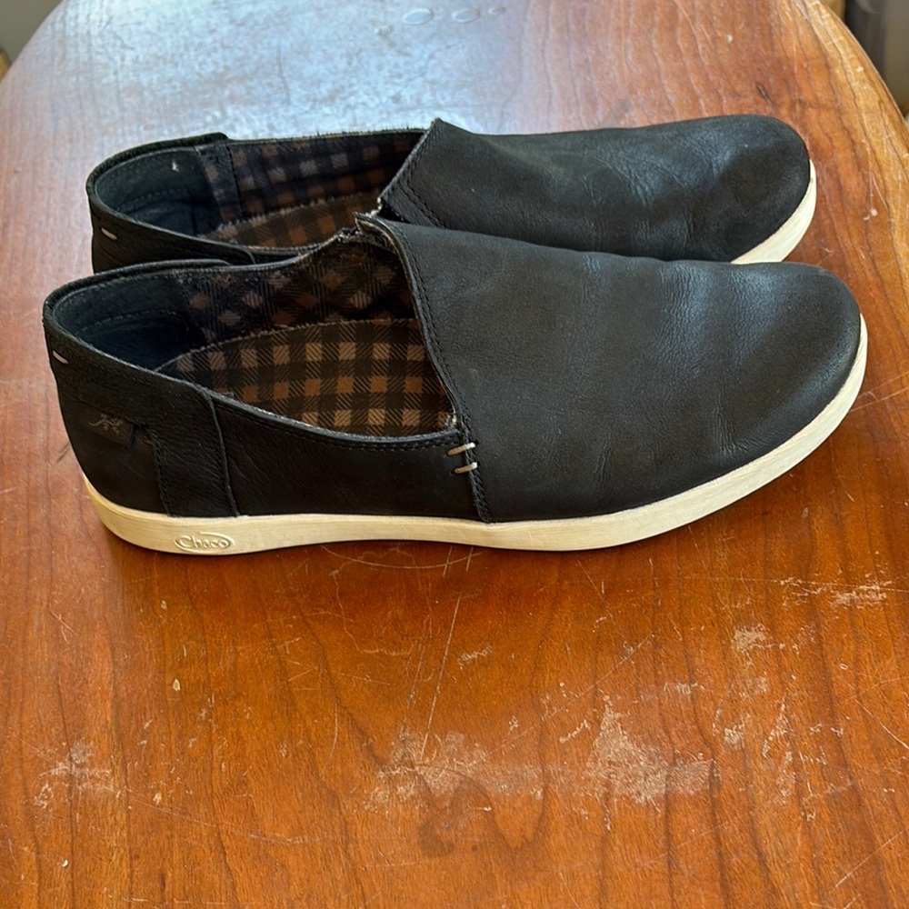 Women’s Chaco Ionia Black Leather Slip-On Shoes
